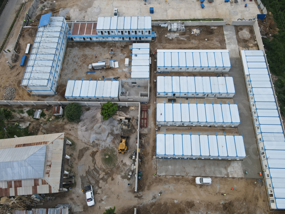 Camp de dortoirs pour travailleurs tanzaniens (180 unités)
